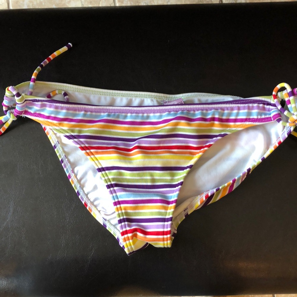 Bikini bottoms